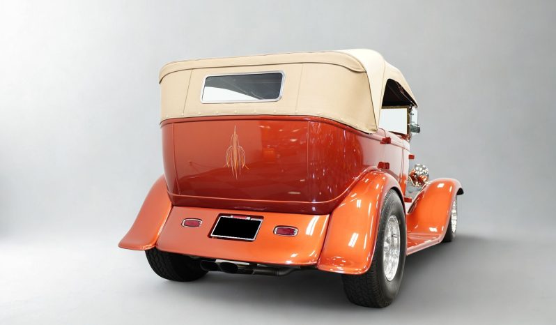
								1932 Ford Phaeton Hot Rod full									