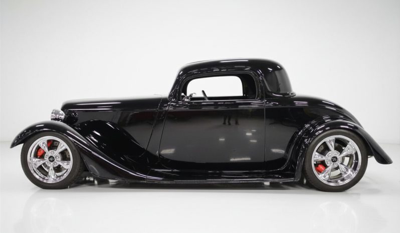 
								1933 Ford 3-Window Factory Five full									