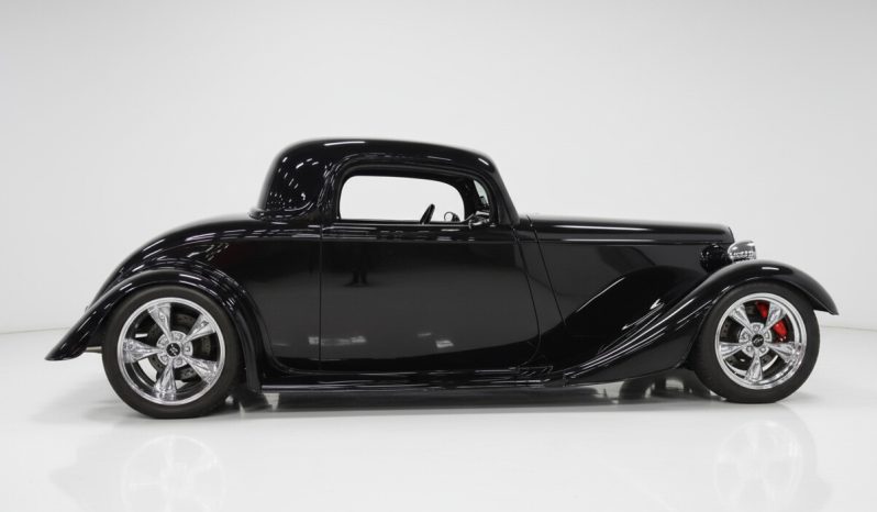 
								1933 Ford 3-Window Factory Five full									