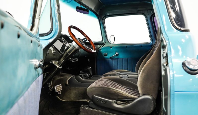 
								1956 Chevrolet 3200 full									