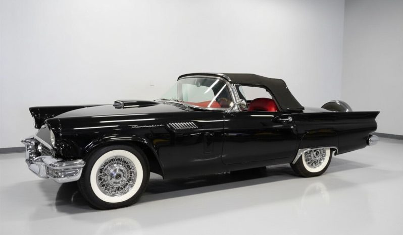 
								1957 Ford Thunderbird full									