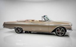 
										1962 Ford Galaxie 500XL full									