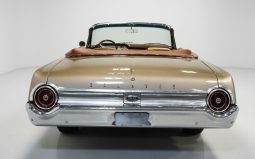 
										1962 Ford Galaxie 500XL full									
