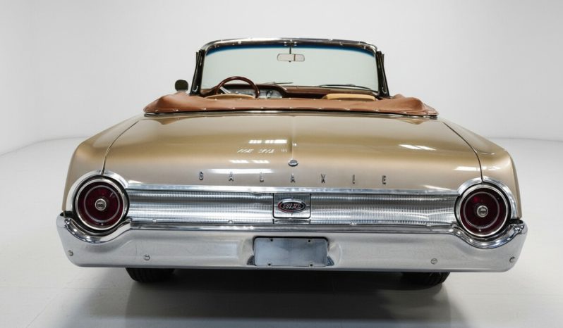 
								1962 Ford Galaxie 500XL full									