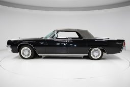 
										1962 Lincoln Continental Convertible full									