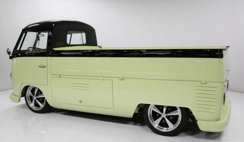 
								1965 Volkswagen Type 2 full									