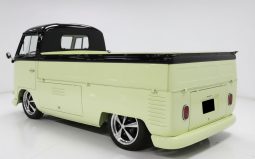 
										1965 Volkswagen Type 2 full									