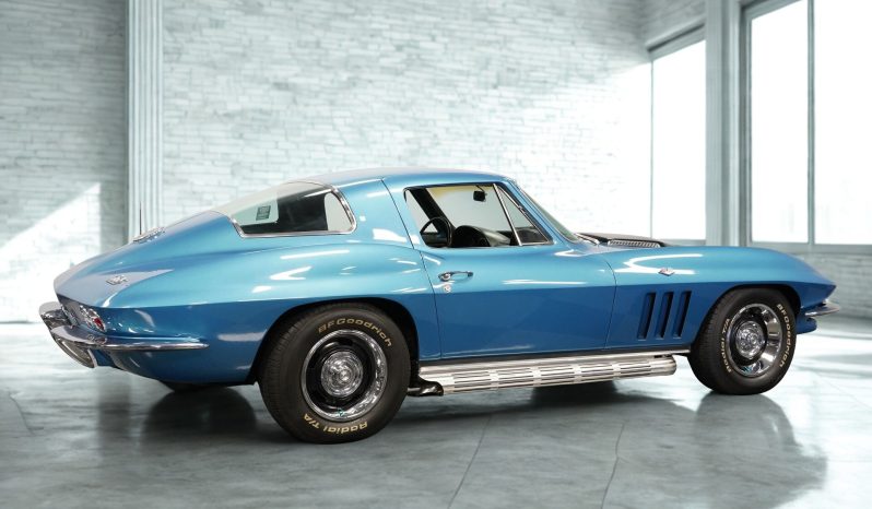 
								1966 Chevrolet Corvette Sting Ray full									