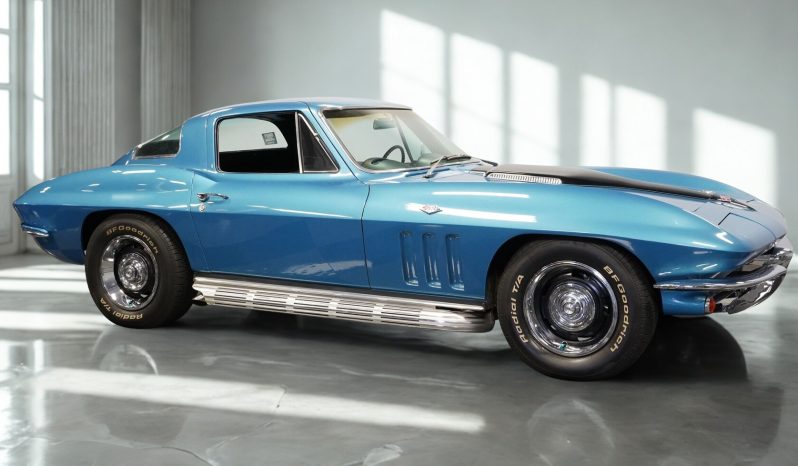 
								1966 Chevrolet Corvette Sting Ray full									