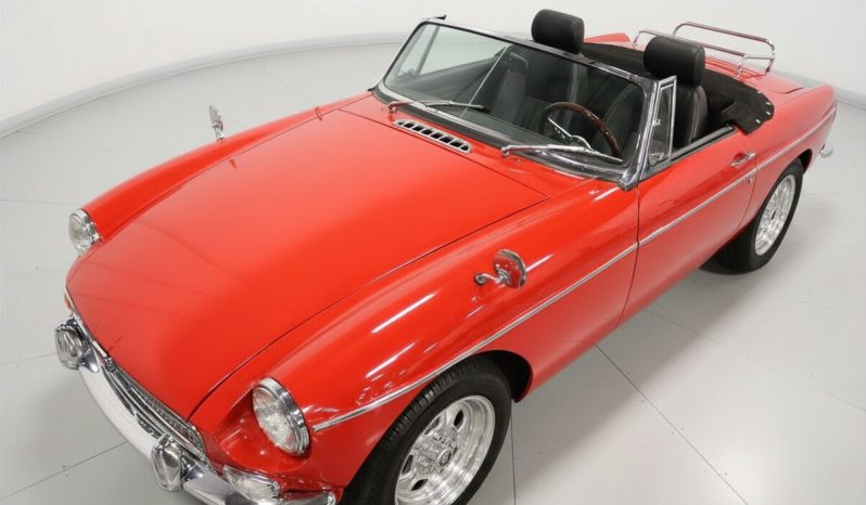 
								1967 MG MGB full									