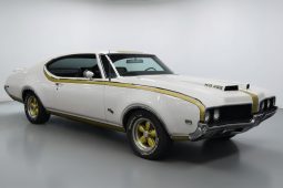 
										1969 Oldsmobile Cutlass full									