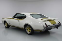 
										1969 Oldsmobile Cutlass full									