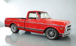 
										1970 Chevrolet C10 full									