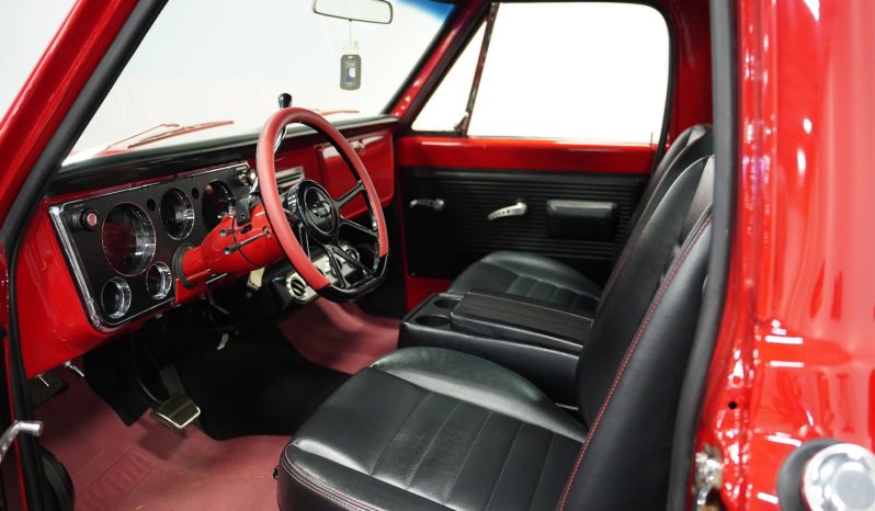 
								1970 Chevrolet C10 full									
