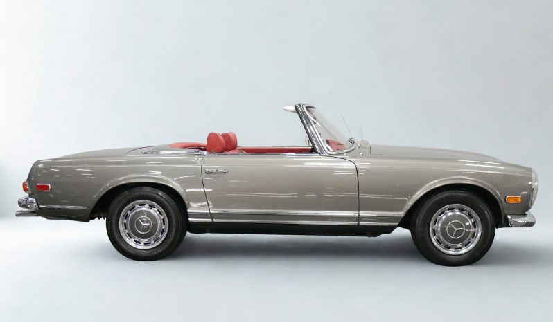 
								1970 Mercedes-Benz 280SL full									