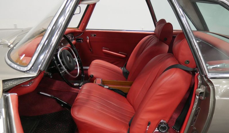 
								1970 Mercedes-Benz 280SL full									