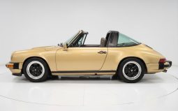 
										1980 Porsche 911 SC Targa full									